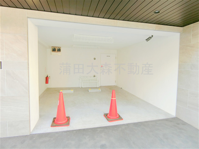 XEBEC(ジーベック京急蒲田の駐車場