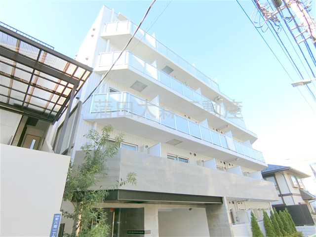 XEBEC(ジーベック京急蒲田の外観