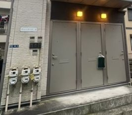 サニーコートSのエントランス