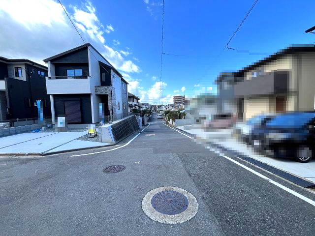 【その他】 | 福岡市東区美和台4丁目3期　2号棟（全2棟）【仲介手数料無料・0円】 | 現地写真。前面道路です。