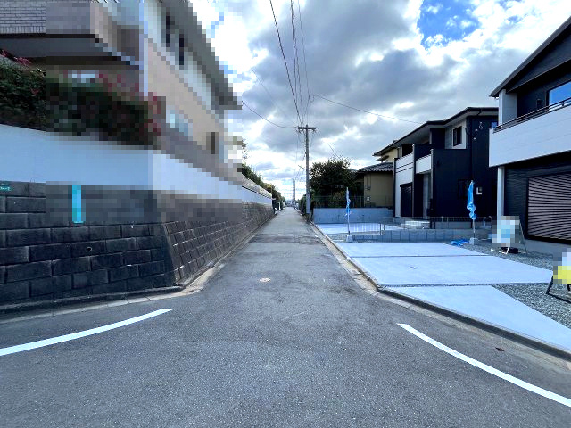 【その他】 | 福岡市東区美和台4丁目3期　2号棟（全2棟）【仲介手数料無料・0円】 | 現地写真。前面道路です。