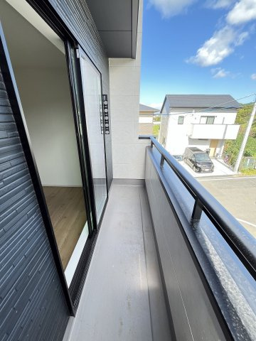 【バルコニー】 | 福岡市東区美和台4丁目3期　2号棟（全2棟）【仲介手数料無料・0円】 | 現地写真。