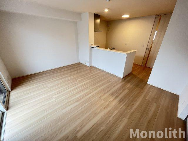 カーサ高善B棟の居間・リビング