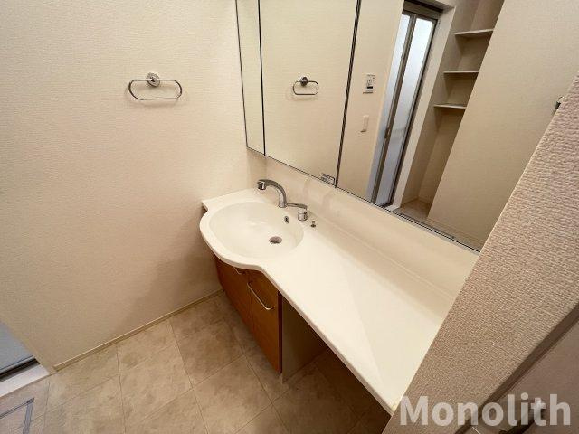 カーサ高善B棟の独立洗面台