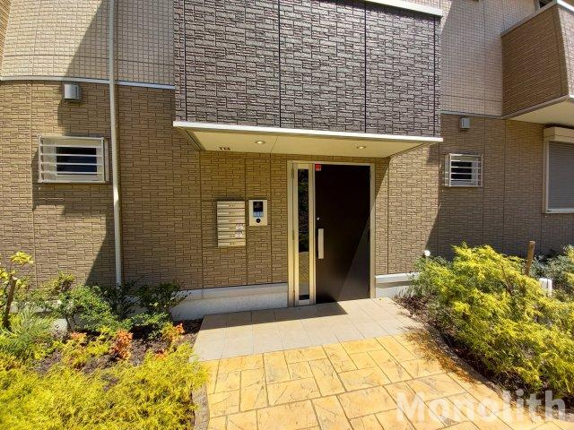 カーサ高善B棟のエントランス