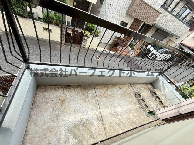 美井町戸建　賃貸のバルコニー|バルコニー付きです