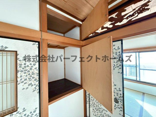 美井町戸建　賃貸の収納|こまごまとしたものを収納できそうですね