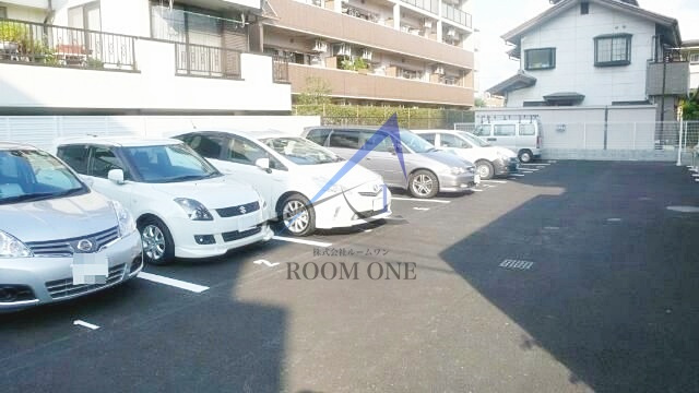 コンフォール浮間舟渡の駐車場|駐車場です。
