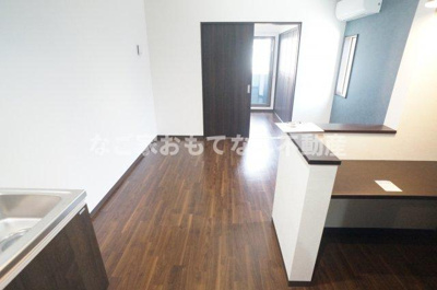 【居間・リビング】 | storia栄生 | ※写真は別号室