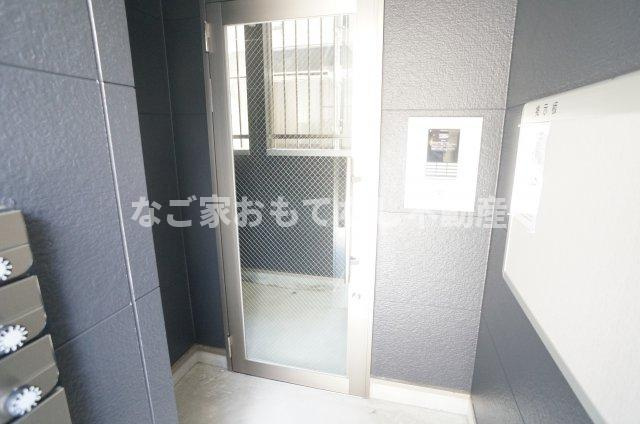 【エントランス】 | storia栄生