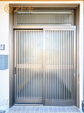 【玄関】 | 富士宮市淀平町　中古戸建て　全1棟