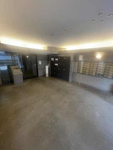 ルーブル北新宿のロビー