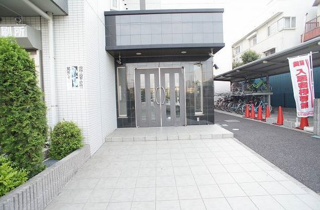 オー・ルージュのエントランス