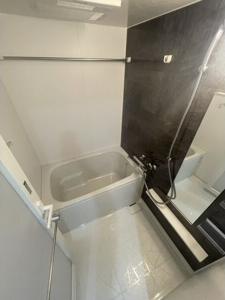 ブリリアコート金山の浴室