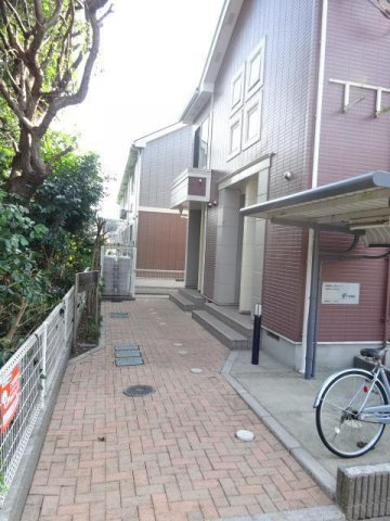 エレガント・カーサⅡのエントランス|清潔なエントランスです