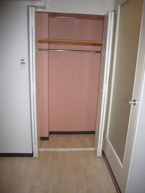 モンシェール根津の収納