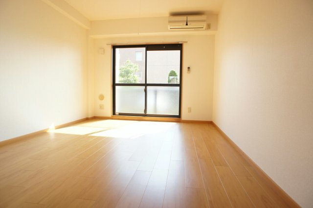 サンヒルズ柏Ｃの居間・リビング|ゆったり過ごせるリビングです