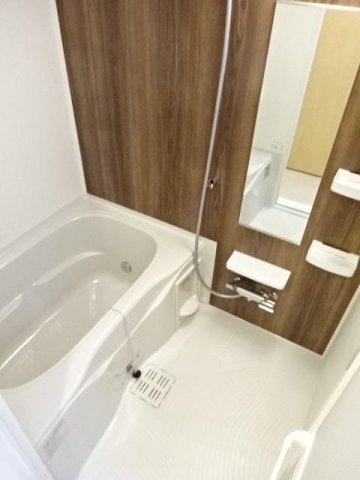 エスポワール４の浴室|コンパクトで使いやすいお風呂です