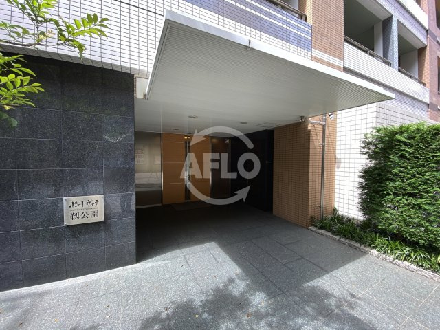 ポートヴィラ靭公園のエントランス|ポートヴィラ靭公園 エントランスアプローチ