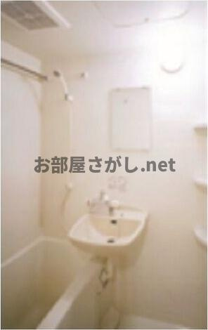 ZESTY小石川の浴室