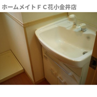 【洗面所】 | イル・ロトーレＣ | スペースが確保できる洗面所です