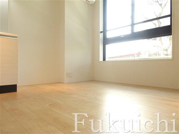 リビオメゾン都立大学の居間・リビング