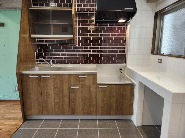 第2マンションみやさとのキッチン|2026年完成予定。現在未完成の為、空き室103号室と同じリフォーム内容となる為ご内覧は103号室での内覧案内を行います。