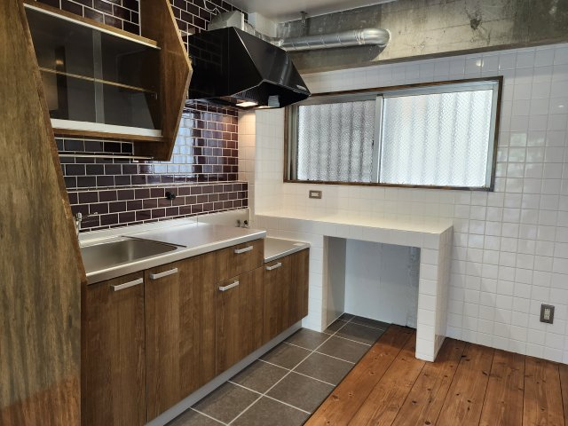 第2マンションみやさとのキッチン|2026年完成予定。現在未完成の為、空き室103号室と同じリフォーム内容となる為ご内覧は103号室での内覧案内を行います。