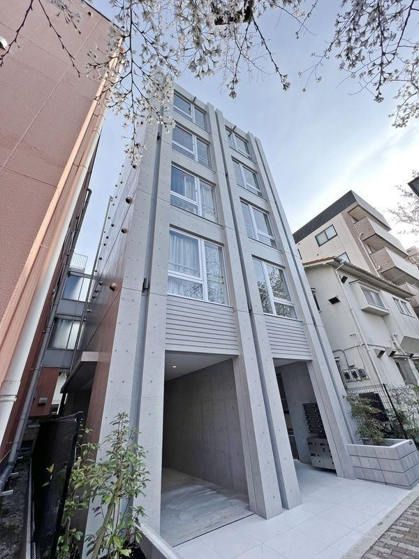 b’CASA早稲田の外観