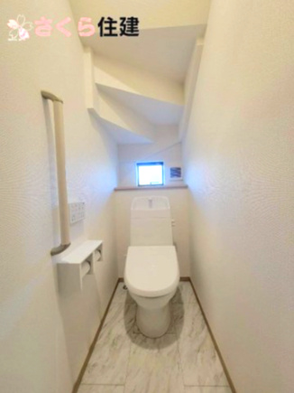 ハートフルタウン上戸祭町2期　Ａ号棟のトイレ|１階、２階にトイレがあります