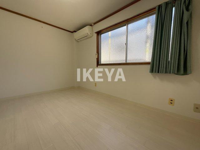 天五センタービルの居間・リビング