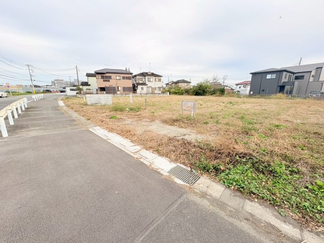川越市石田本郷　建築条件なし売地　東武東上線『川越駅』6.0km　【芳野小学区】の前面道路含む現地写真