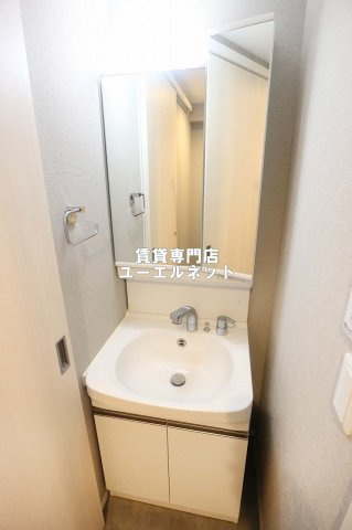 【独立洗面台】 | Excellent Kishibe | 清潔感ある独立洗面台で毎日気持ちよく♪