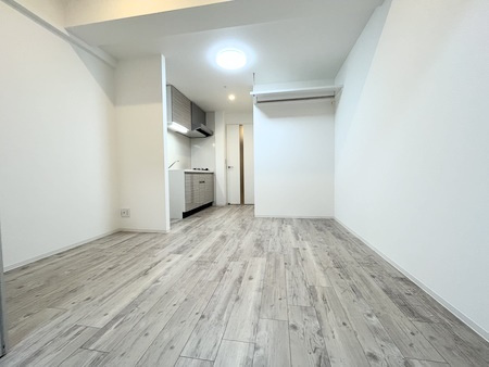 【居間・リビング】 | Excellent Kishibe | ゆったりとくつろげる、落ち着きのある居室空間です