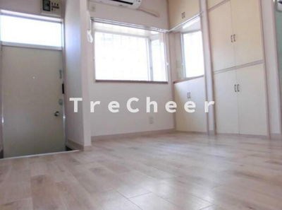 【玄関】 | ヴィラエミリオ