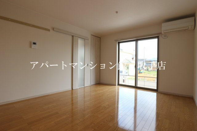 コーポリベルテの居間・リビング