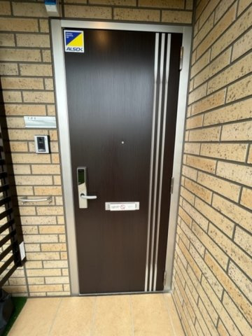 ソレイユ上諏訪の玄関