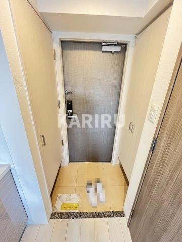 エスリード大阪城南グランデュクスの玄関|収納もある玄関です