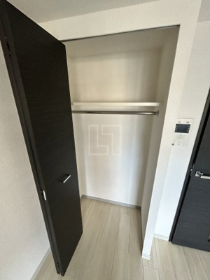 【収納】 | LAV心斎橋WEST | LUV心斎橋WEST（ラブ心斎橋ウエスト） クローゼット