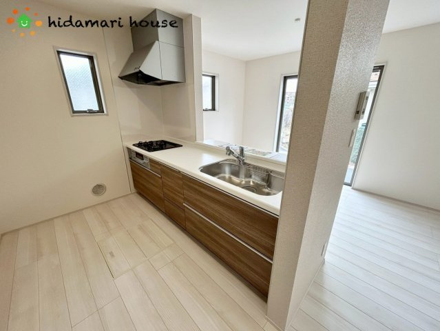 見沼区堀崎町　新築戸建　リーブルガーデン03のキッチン