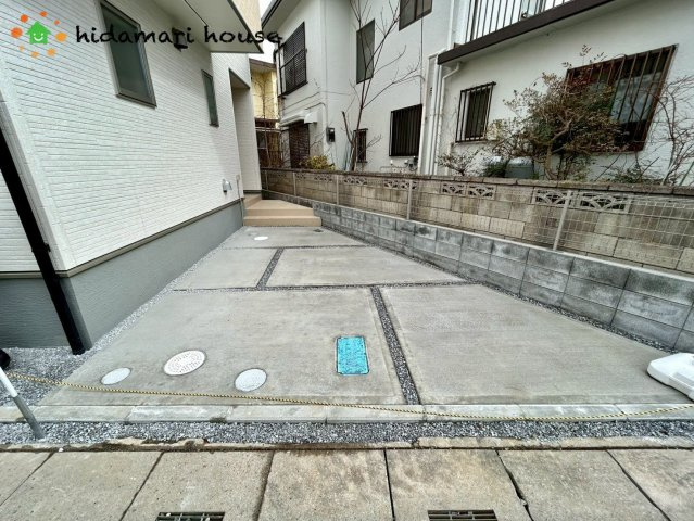 見沼区堀崎町　新築戸建　リーブルガーデン03の駐車場