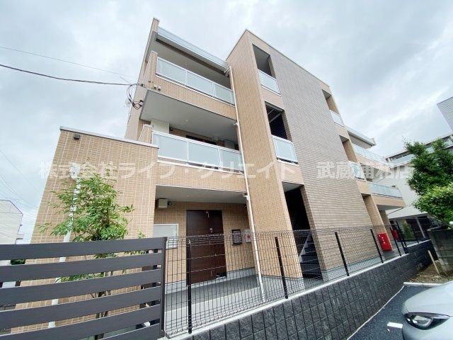 Alba中浦和の外観