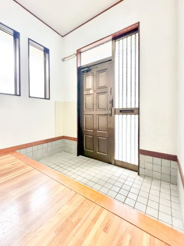 桶狭間北貸家の玄関