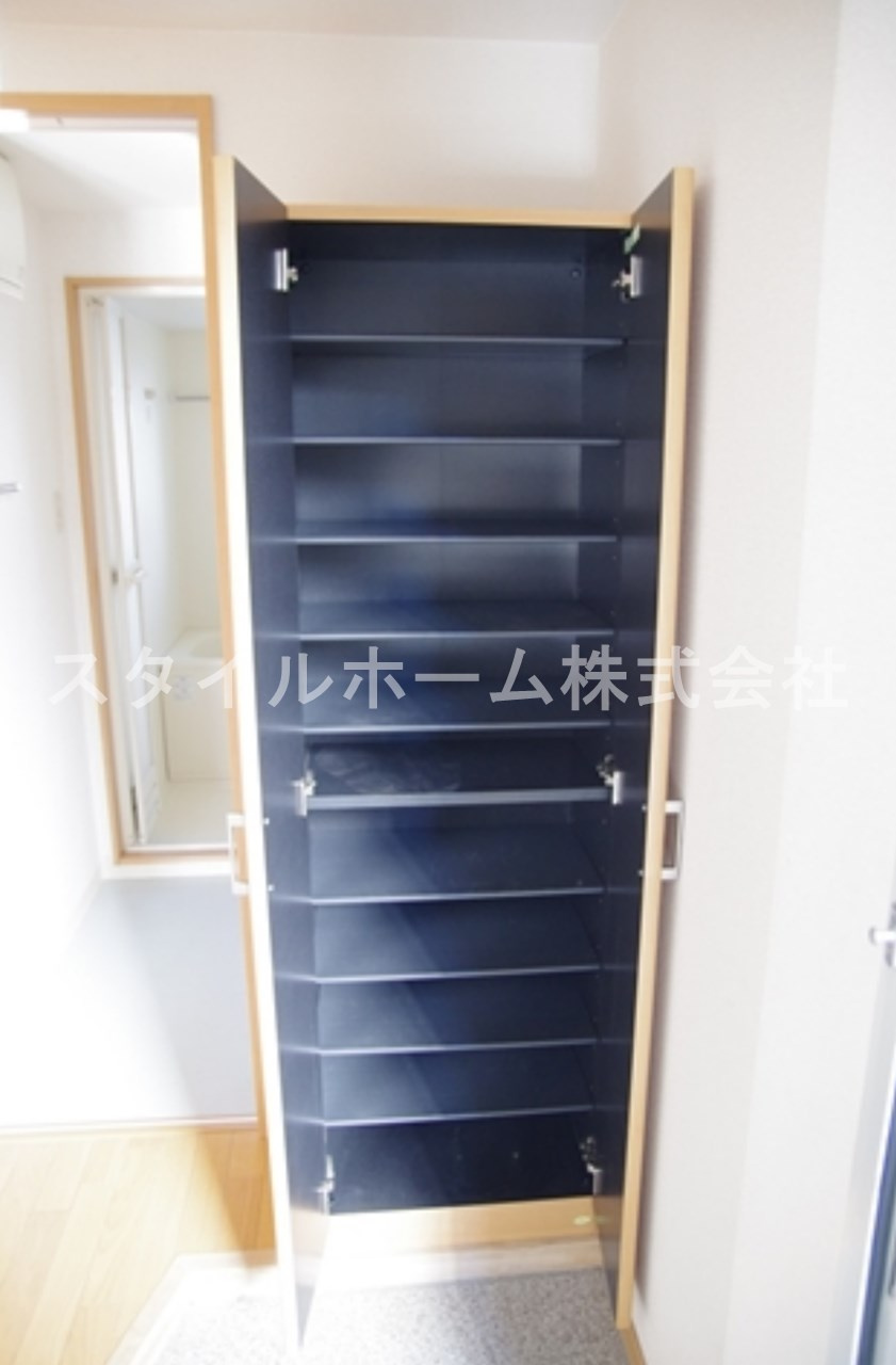 ＣＡＳＡ・リベルタの収納|同建物内別部屋の写真です。