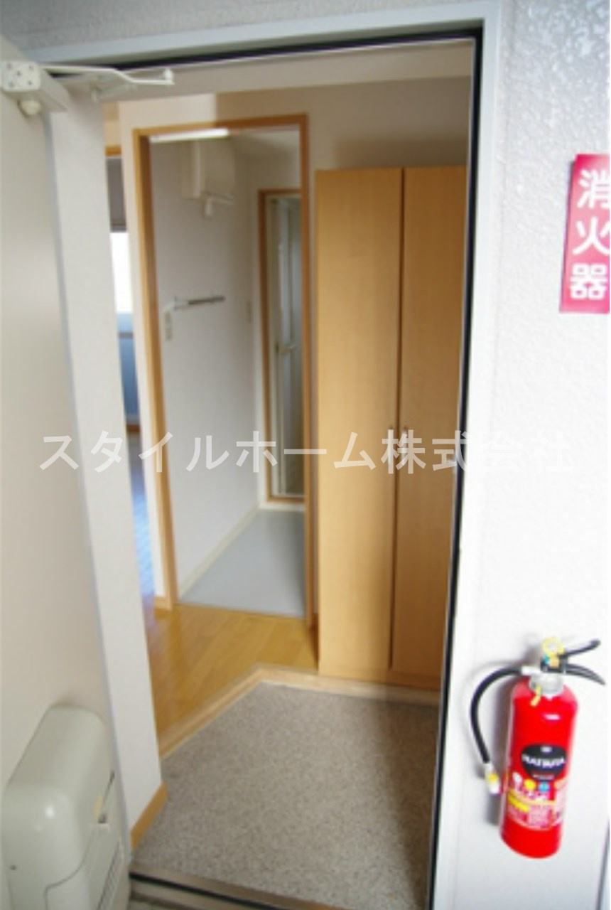 ＣＡＳＡ・リベルタの玄関|同建物内別部屋の写真です。