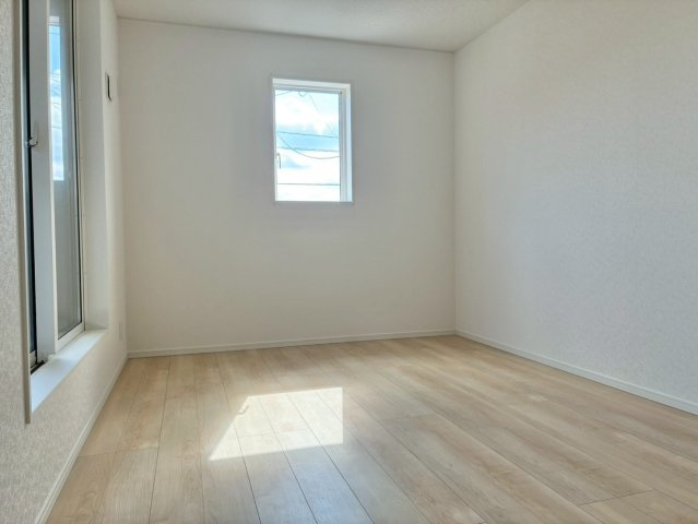 三潴町玉満　新築戸建の洋室