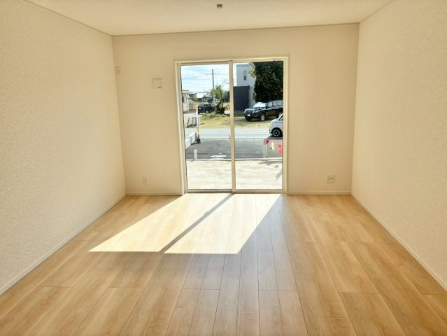 三潴町玉満　新築戸建の洋室