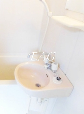 【洗面所】 | サンテミリオン笹塚 | 洗面台です。