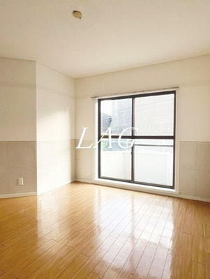 【居間・リビング】 | オーク代田 | 洋室のお部屋です。