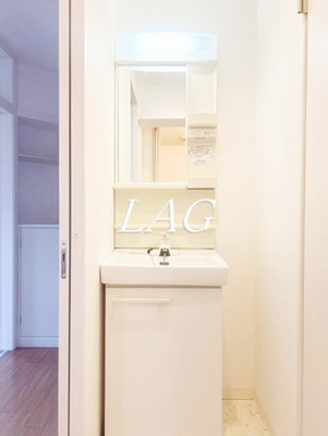 【洗面所】 | オーク代田 | 洗面台です。